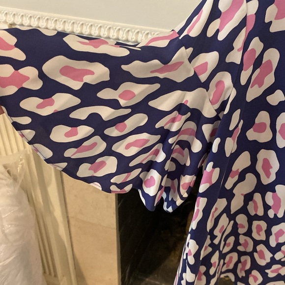 Diane VonFurstenberg Arlene Flutter Sleeve Top, Flutter sleeve top, Designer Top - Picture 9 of 9